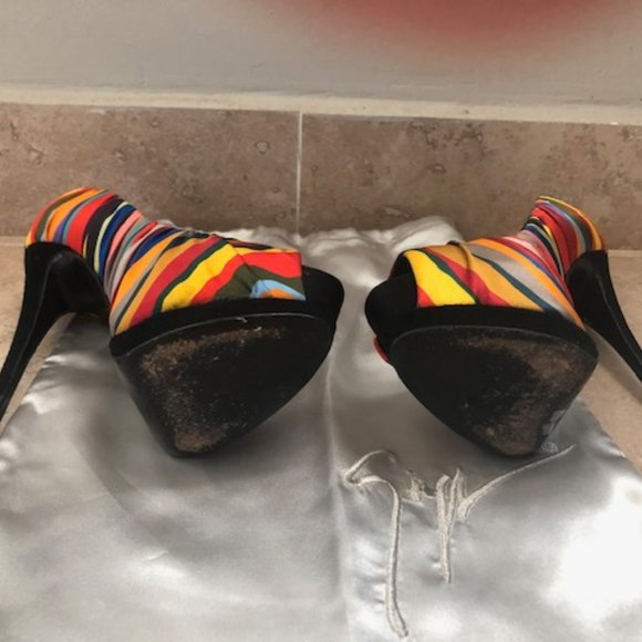 Gisueppe Zanotti Satin Multicolor Peep Toe Pump - Picture 3 of 5